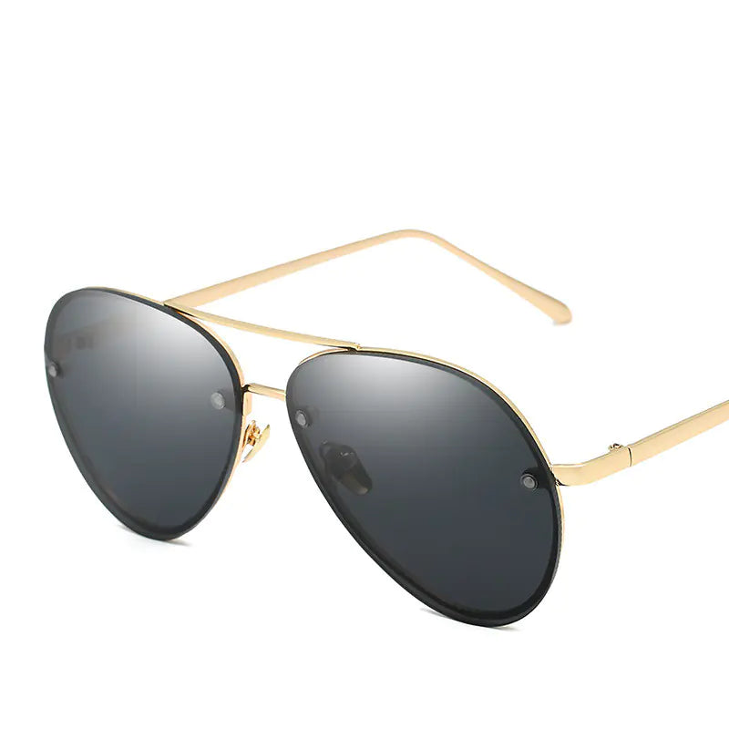 Trendy Women's Sunglasses - Pilot Style Ocean Lens