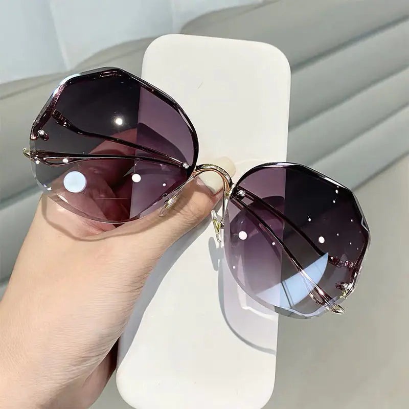 Fashion Gradient Pilot Sunglasses for Women UV400