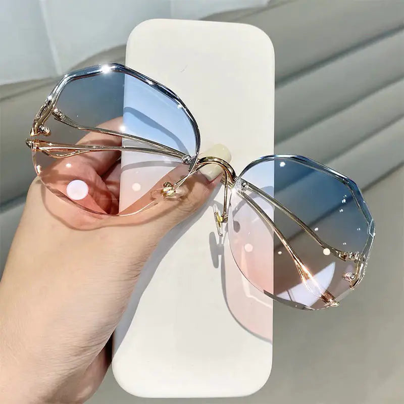 Fashion Gradient Pilot Sunglasses for Women UV400