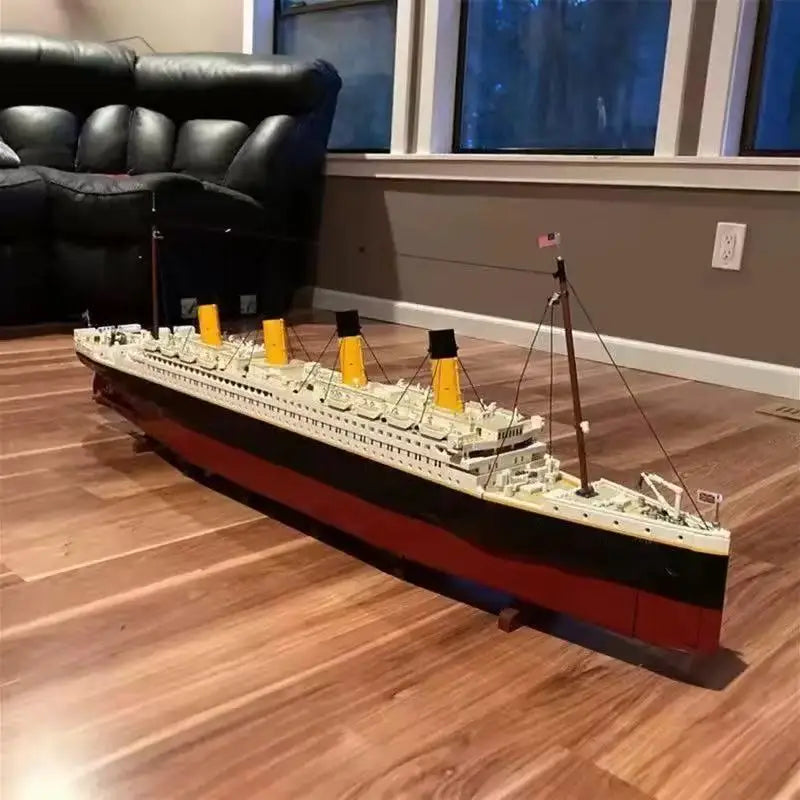 2025New 9090Pcs Large Cruise Boat Ship Model Home Decoration Diy Gift  Desktop ornament  Children's birthday gift