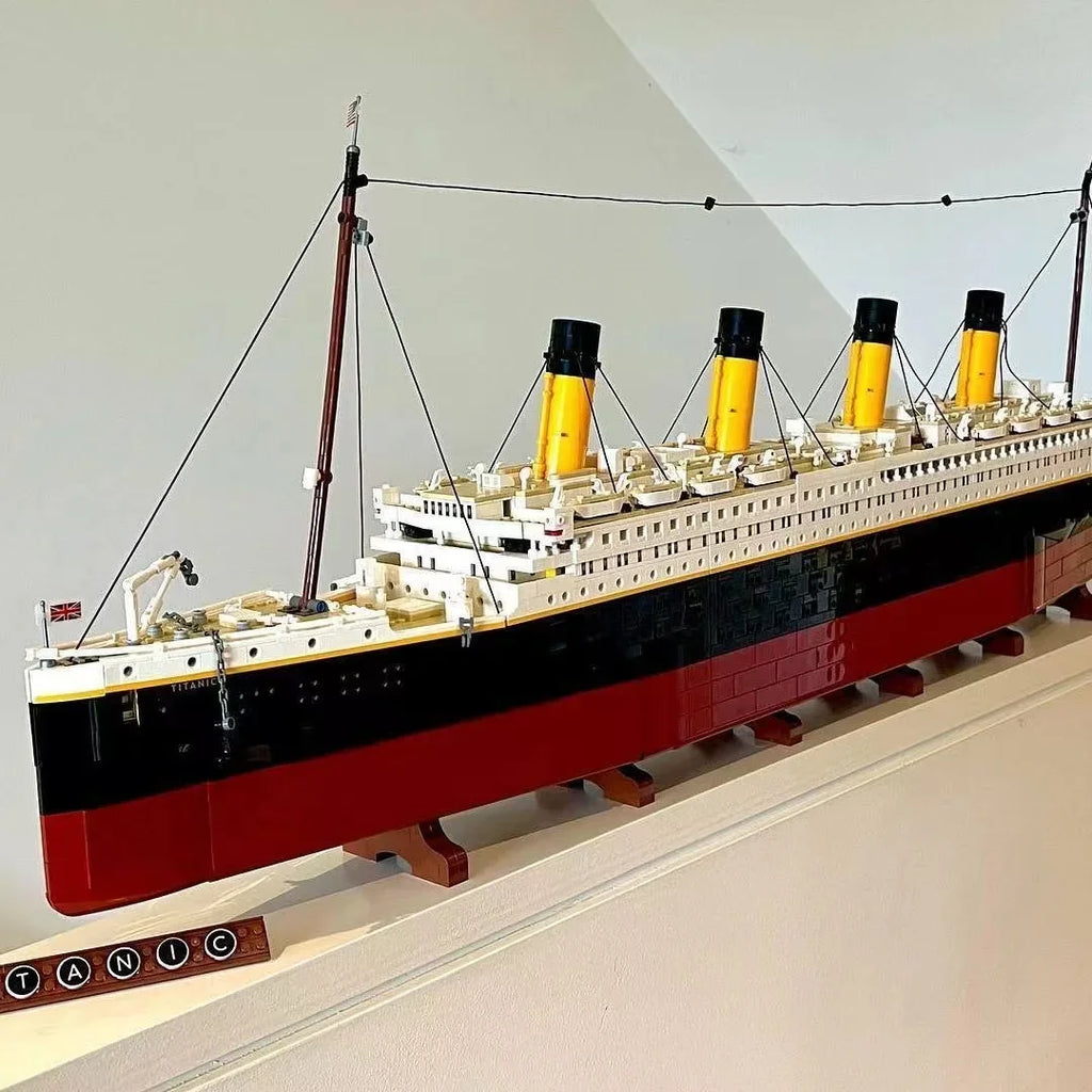 2025New 9090Pcs Large Cruise Boat Ship Model Home Decoration Diy Gift  Desktop ornament  Children's birthday gift