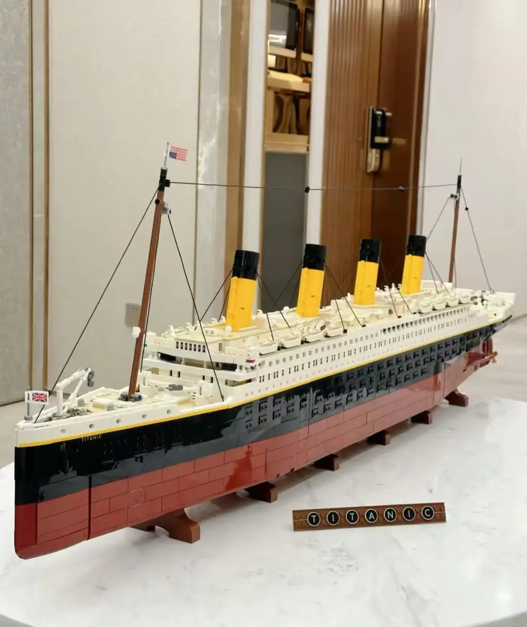 2025New 9090Pcs Large Cruise Boat Ship Model Home Decoration Diy Gift  Desktop ornament  Children's birthday gift