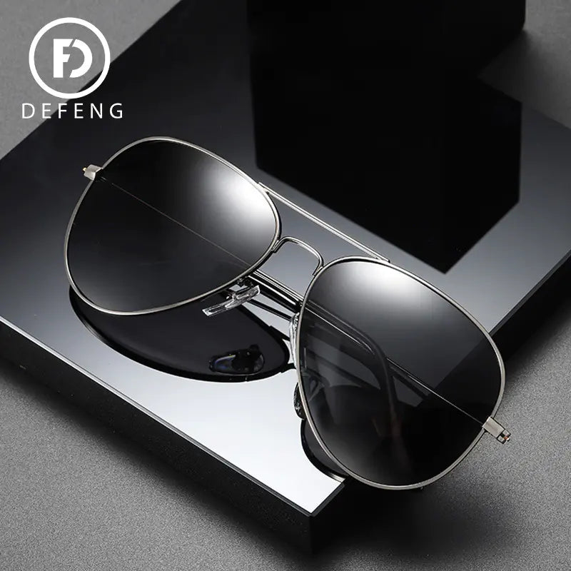 Men's DEFENG Polarized Pilot Sunglasses with Colorful Lenses - Aviator